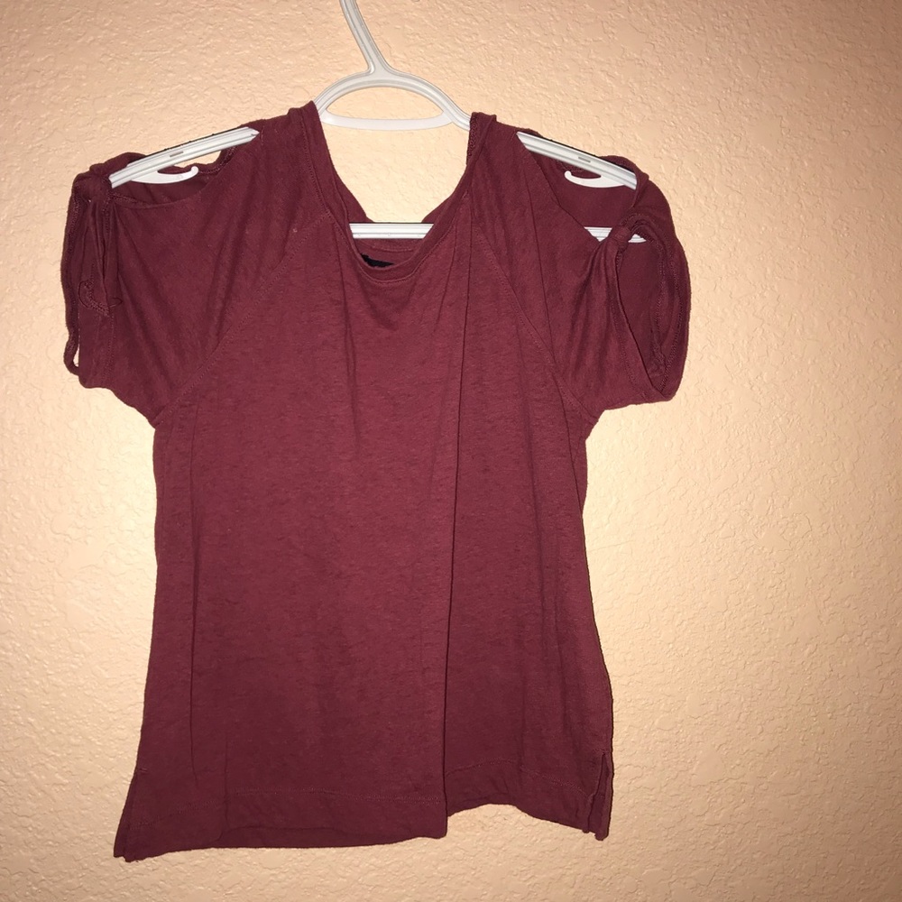 Abercrombie and Fitch maroon shirt